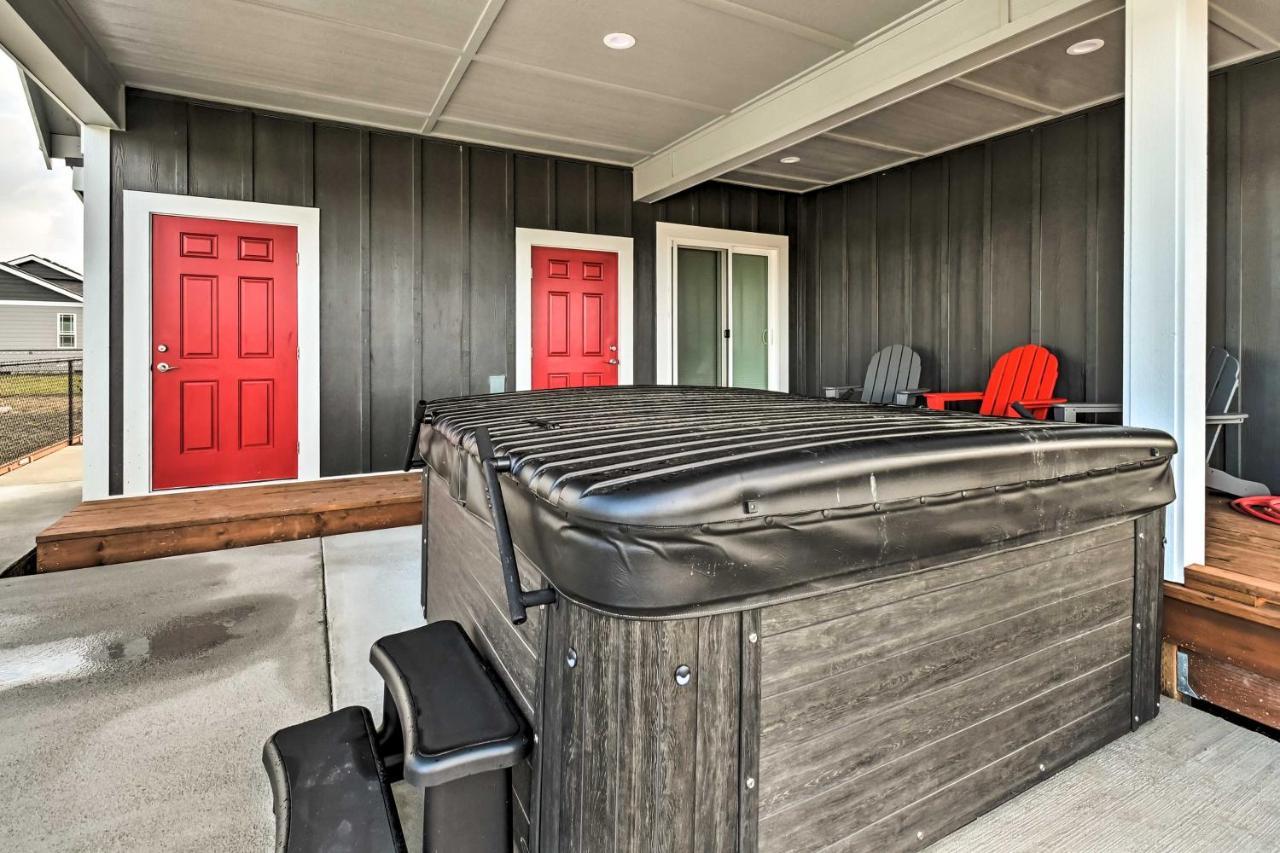Ocean Shores Getaway With Fireplace And Hot Tub! Esterno foto
