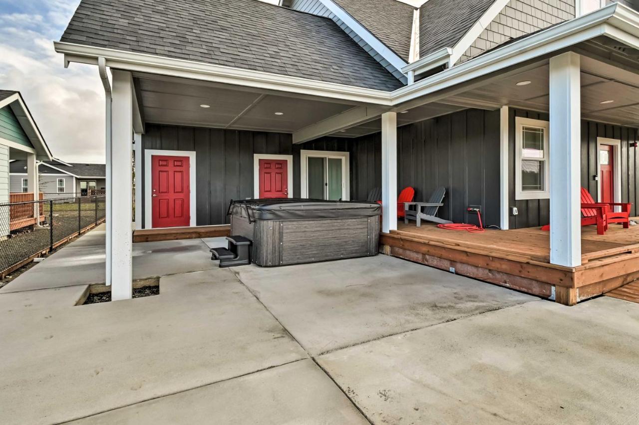 Ocean Shores Getaway With Fireplace And Hot Tub! Esterno foto